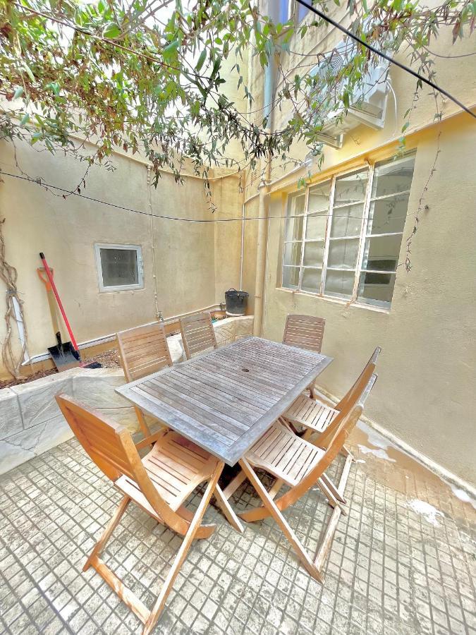 Camag Apartment - Very Close To Airport Birżebbuġa Buitenkant foto